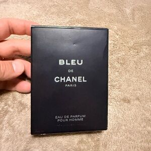 CHANEL Bleu Eau de Parfum - Black